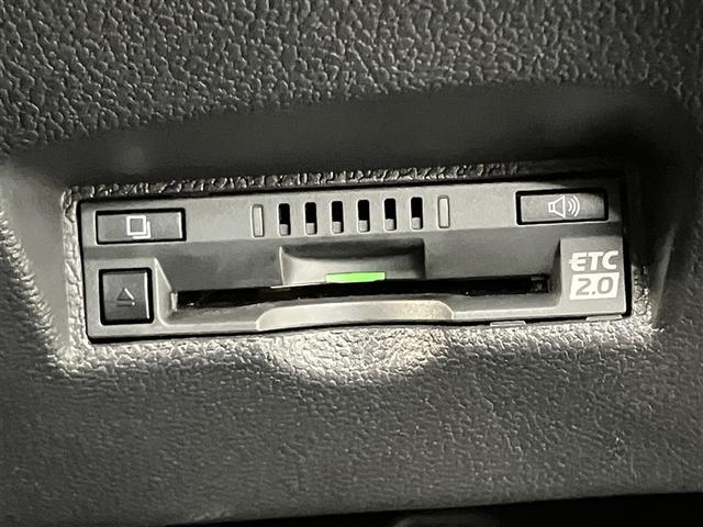 プリウス Aツーリングセレクション 9インチ純正メモリーナビ Bluetooth ヒーター付PWシート フルセグ バックガイド付カメラ 追従クルコン 衝突軽減・横滑り&盗難防止装置 レーンキープアシスト 全国トヨタ店対応ロングラン保証(8枚目)