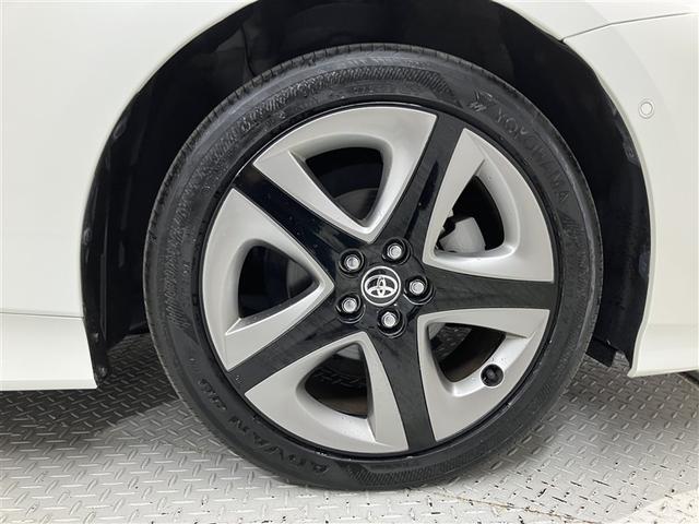 プリウス Aツーリングセレクション 9インチ純正メモリーナビ Bluetooth ヒーター付PWシート フルセグ バックガイド付カメラ 追従クルコン 衝突軽減・横滑り&盗難防止装置 レーンキープアシスト 全国トヨタ店対応ロングラン保証(20枚目)