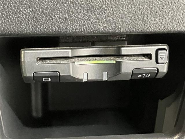 タント カスタムＲＳ　ＳＡ　純正メモリーナビ　バックガイド付きカメラ　Ｂｌｕｅｔｏｏｔｈ　両側電動スライドドア　ＥＴＣ　衝突軽減・横滑り防止・盗難防止装置　スマートキー　エコアイドル　純正アルミ　全国トヨタ店対応ロングラン保証（9枚目）