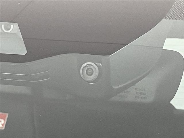 アクア GRスポーツ 全周囲カメラ付大型画面 Bluetooth トヨタ純正ドラレコ内蔵デジタルインナーミラー 衝突軽減・横滑り防止・盗難防止装置 レーンキープアシスト ETC スマートキー 全国トヨタ店対応ロングラン保証(12枚目)