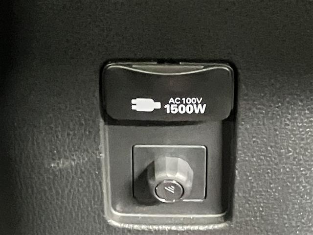 アクア GRスポーツ 全周囲カメラ付大型画面 Bluetooth トヨタ純正ドラレコ内蔵デジタルインナーミラー 衝突軽減・横滑り防止・盗難防止装置 レーンキープアシスト ETC スマートキー 全国トヨタ店対応ロングラン保証(15枚目)