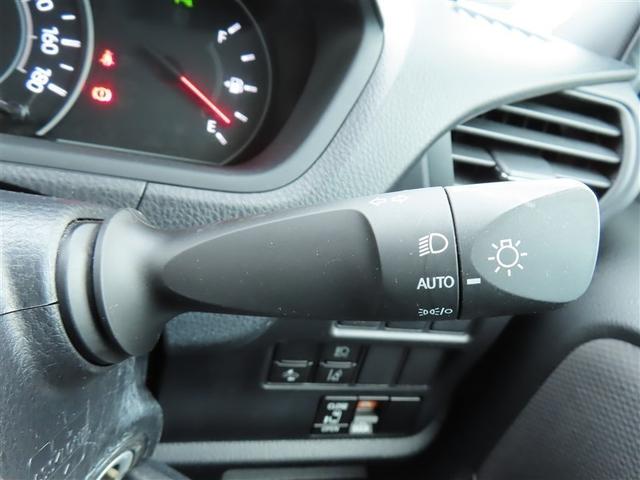 ノア Ｘ　ブレーキサポート　イモビライザー　アイドリングストッ　メンテナンスノート　ＤＶＤ再生可　ＡＵＸ　ワンオーナー車　クルーズＣ　バックモニタ－　地デジＴＶ　ＬＥＤランプ　オートエアコン　ＥＳＣ　ナビ＆ＴＶ（15枚目）