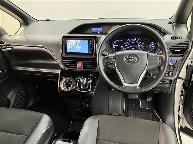 ノア ハイブリッドＳｉ　ダブルバイビーＩＩ　Ｂカメラ　横滑り防止装置　記録簿有　ＬＥＤ　地デジ　ドラレコ　ミュージックプレイヤー接続可　１オーナー　オートクルーズ　ＤＶＤ再生可　メモリナビ　エアバッグ　ＥＴＣ　ナビ＆ＴＶ　３列シート　ＡＢＳ（5枚目）