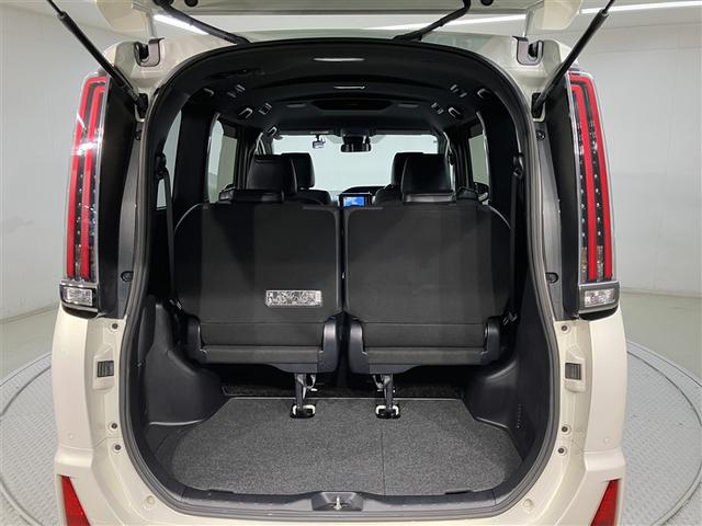 ノア ハイブリッドＳｉ　ダブルバイビーＩＩ　Ｂカメラ　横滑り防止装置　記録簿有　ＬＥＤ　地デジ　ドラレコ　ミュージックプレイヤー接続可　１オーナー　オートクルーズ　ＤＶＤ再生可　メモリナビ　エアバッグ　ＥＴＣ　ナビ＆ＴＶ　３列シート　ＡＢＳ（21枚目）