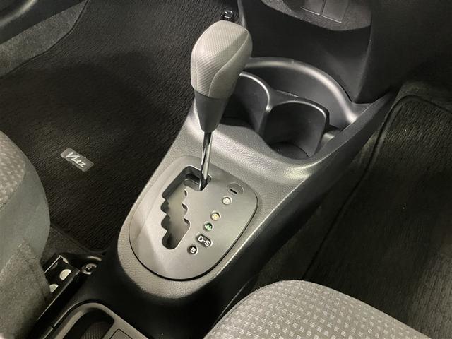 ヴィッツ Ｆ　トヨタ純正メモリーナビ　Ｂｌｕｅｔｏｏｔｈ　バックガイド付きカメラ　地デジＴＶ　前後ドライブレコーダー　ＥＴＣ　３５０００ｋｍ　キーレスエントリー　電動格納ドアミラー　全国トヨタ店対応ロングラン保証（11枚目）