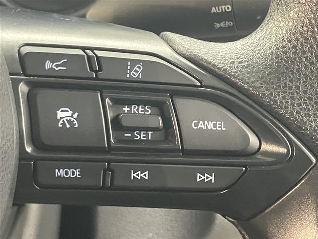 ヤリスクロス Ｘ　プリクラッシュセーフティシステム　横滑防止装置　エアコン　オートクルーズコントロール　盗難防止システム　ＬＥＤヘッドランプ　キーレス　バックガイドモニター　ナビ　パワーウインドウ　メモリーナビ　ＡＢＳ（12枚目）