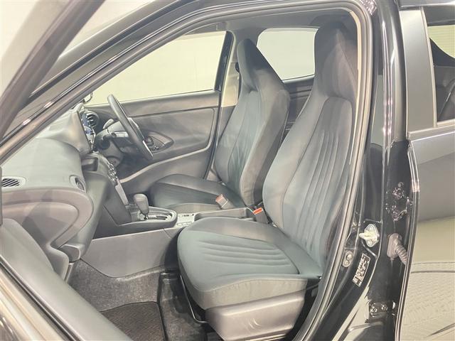 ヤリスクロス Ｘ　プリクラッシュセーフティシステム　横滑防止装置　エアコン　オートクルーズコントロール　盗難防止システム　ＬＥＤヘッドランプ　キーレス　バックガイドモニター　ナビ　パワーウインドウ　メモリーナビ　ＡＢＳ（15枚目）