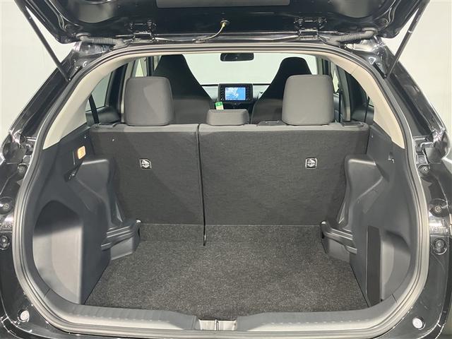 ヤリスクロス Ｘ　プリクラッシュセーフティシステム　横滑防止装置　エアコン　オートクルーズコントロール　盗難防止システム　ＬＥＤヘッドランプ　キーレス　バックガイドモニター　ナビ　パワーウインドウ　メモリーナビ　ＡＢＳ（17枚目）