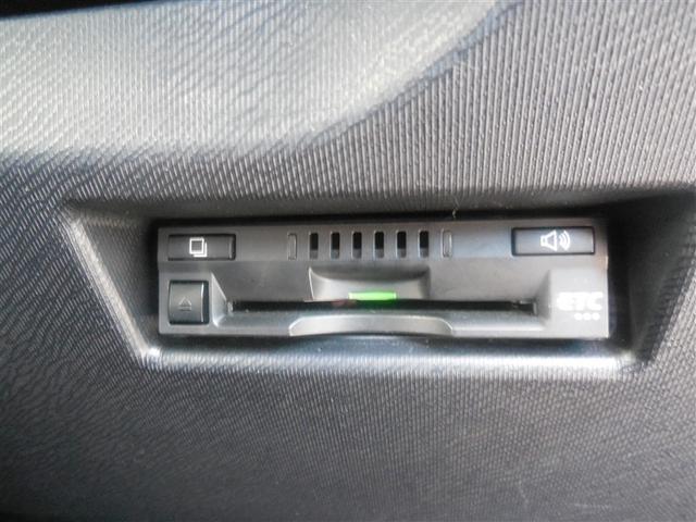 アクア Ｓスタイルブラック　トヨタ純正メモリーナビ　バックガイド付きカメラ　地デジＴＶ　Ｂｌｕｅｔｏｏｔｈ　衝突軽減・横滑り防止・盗難防止装置　スマートキー　ＥＴＣ車載器　全国トヨタ店対応ロングラン保証（12枚目）