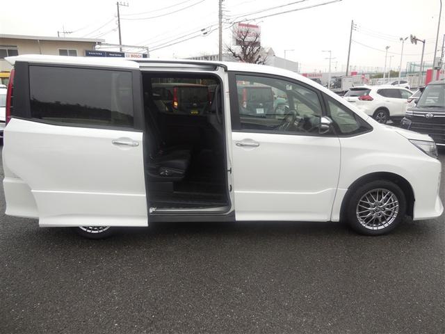 ノア ハイブリッドＳｉ　ダブルバイビーＩＩＩ　メモリーナビ　シートヒーター　バックカメラ　両側電動スライドドア　衝突軽減・横滑り防止・盗難防止装置　ＥＴＣ車載器　全国トヨタ店対応ロングラン保証（24枚目）