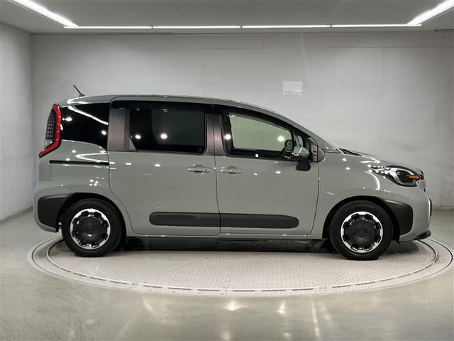 シエンタ ハイブリッドＺ　全周囲カメラ付きディスプレイオーディオ　地デジＴＶ　両側電動スライドドア　コーナーセンサー　ＥＴＣ　衝突軽減・横滑り防止・盗難防止装置　レーンキープアシスト　オールトヨタ店対応ロングラン保証（3枚目）