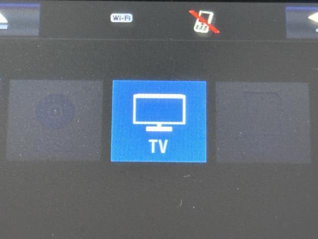 カローラアクシオ １．５Ｇ　ＬＥＤライト　点検記録簿　フルセグＴＶ　バックモニター　盗難防止　ＤＶＤ再生　ワイヤレスキー　ＡＵＸ　ＥＴＣ　ＡＢＳ　オートエアコン　パワーウインドウ　メモリナビ　アイドリングストップ　エアバッグ（7枚目）