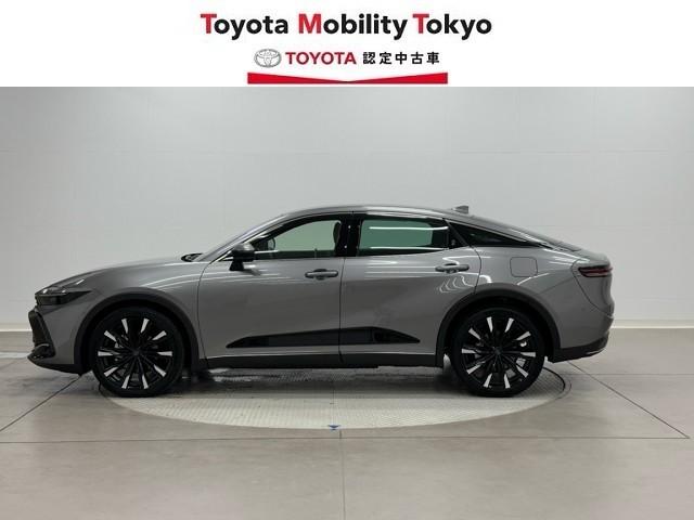 クラウンクロスオーバー ＲＳアドバンスド　衝突回避　オートクルーズコントロール　横滑り防止　フルセグＴＶ　パワーシート　レザーシート　ＬＥＤ　アルミホイール　ＡＣ１００Ｖ　スマートキー　ナビ＆ＴＶ　ＡＢＳ　フルオートエアコン　ドライブレコーダ（3枚目）