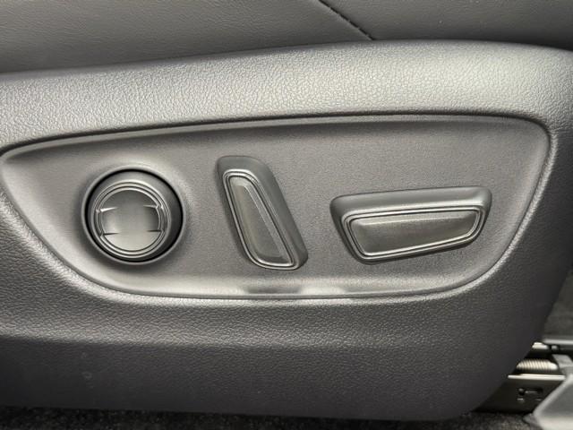 ＲＡＶ４ アドベンチャー　リヤカメラ　ＡＣ１００Ｖ　記録簿付　アルミ　クルーズＣ　ナビテレビ　ＬＥＤライト　１オーナー　イモビ　地デジ　ＥＳＣ　スマキー　ＰＳ　ＥＴＣ付き　ドラレコ付き　エアコン　４ＷＤ車　電動パワーシート（13枚目）