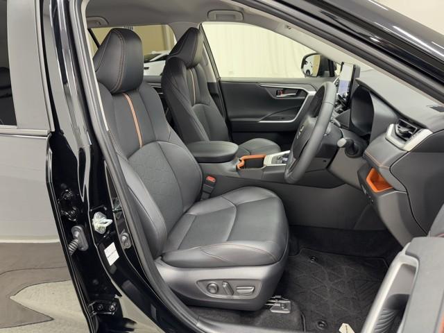 ＲＡＶ４ アドベンチャー　リヤカメラ　ＡＣ１００Ｖ　記録簿付　アルミ　クルーズＣ　ナビテレビ　ＬＥＤライト　１オーナー　イモビ　地デジ　ＥＳＣ　スマキー　ＰＳ　ＥＴＣ付き　ドラレコ付き　エアコン　４ＷＤ車　電動パワーシート（14枚目）