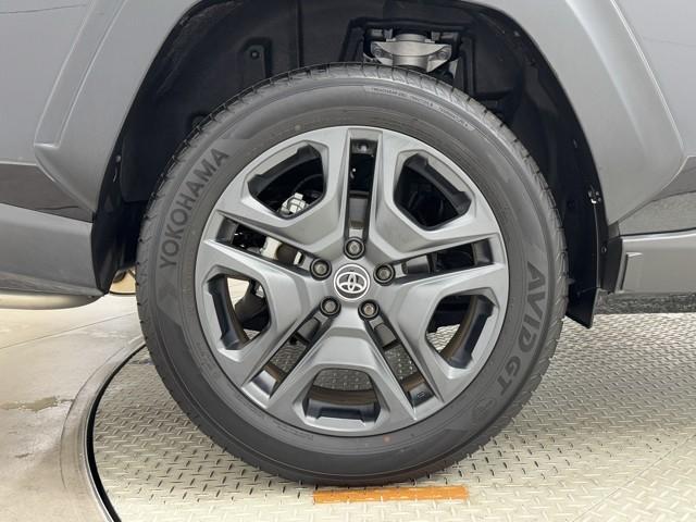 ＲＡＶ４ アドベンチャー　リヤカメラ　ＡＣ１００Ｖ　記録簿付　アルミ　クルーズＣ　ナビテレビ　ＬＥＤライト　１オーナー　イモビ　地デジ　ＥＳＣ　スマキー　ＰＳ　ＥＴＣ付き　ドラレコ付き　エアコン　４ＷＤ車　電動パワーシート（18枚目）