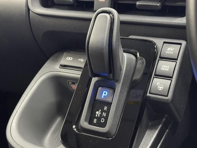 シエンタ ハイブリッドＺ　ＴＳＳ　エアバック　デモカー　アルミ　キーレスエントリー　ナビＴＶ　イモビライザー　整備記録簿　バックモニター　ＬＥＤヘッドライト　ＥＴＣ車載器　横滑り防止　スマートキー　オートエアコン　ＷＳＲＳ（11枚目）