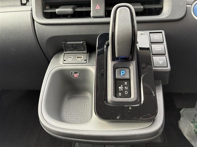 シエンタ ハイブリッドＺ　ＴＳＳ　エアバック　デモカー　アルミ　キーレスエントリー　ナビＴＶ　イモビライザー　整備記録簿　バックモニター　ＬＥＤヘッドライト　ＥＴＣ車載器　横滑り防止　スマートキー　オートエアコン　ＷＳＲＳ（14枚目）