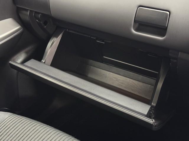 プリウスアルファ S ワンオーナ スマキー 盗難防止システム 地デジTV 整備記録簿 パワーウィンドウ ESC 運転席エアバッグ サイドカーテンエアバック デュアルエアバック ETC車載器 キーレスエントリー アルミ(11枚目)