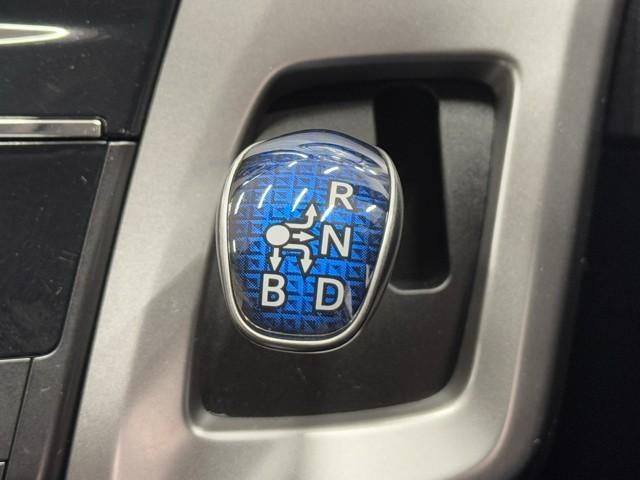 プリウスアルファ S ワンオーナ スマキー 盗難防止システム 地デジTV 整備記録簿 パワーウィンドウ ESC 運転席エアバッグ サイドカーテンエアバック デュアルエアバック ETC車載器 キーレスエントリー アルミ(12枚目)