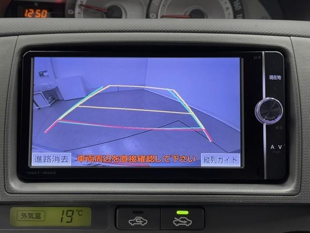 シエンタ ＤＩＣＥ－Ｇ　Ｂカメ　Ｐウインドウ　ＷエアＢ　キーレスエントリーキー　メンテナンスノート　ＡＵＸ接続　メモリーナビ　横滑り防止装置　ナビＴＶ　ＥＴＣ車載器　フルセグ　ＡＢＳ　エアバッグ　３列シート　ＤＶＤ再生（6枚目）