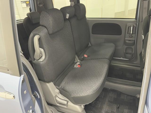 シエンタ ＤＩＣＥ－Ｇ　Ｂカメ　Ｐウインドウ　ＷエアＢ　キーレスエントリーキー　メンテナンスノート　ＡＵＸ接続　メモリーナビ　横滑り防止装置　ナビＴＶ　ＥＴＣ車載器　フルセグ　ＡＢＳ　エアバッグ　３列シート　ＤＶＤ再生（15枚目）