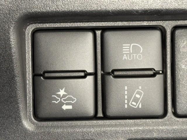 エスクァイア ハイブリッドXi 盗難防止システム Iストップ ダブルエアコン Bカメラ パワーウィンドウ LEDライト フルセグ地デジTV ETC車載器 ミュージックプレイヤー接続可 エアバッグ ナビ&TV 両側自動ドア ABS(11枚目)