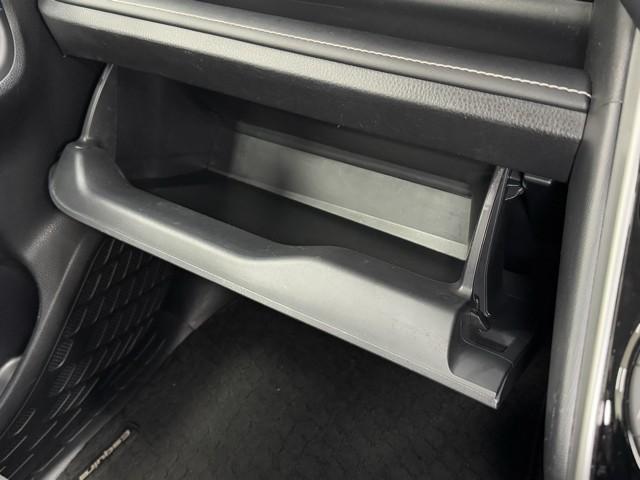 エスクァイア ハイブリッドXi 盗難防止システム Iストップ ダブルエアコン Bカメラ パワーウィンドウ LEDライト フルセグ地デジTV ETC車載器 ミュージックプレイヤー接続可 エアバッグ ナビ&TV 両側自動ドア ABS(13枚目)