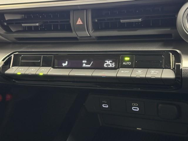 プリウス X 盗難防止装置 フルセグTV TV 100V電源 LED 記録簿 ESC クルコン ミュージックプレイヤー接続可 スマートキー AC キーフリー ETC アイドリングストップ サイドエアバック ABS(8枚目)