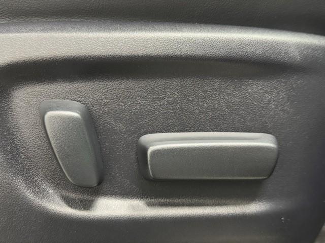 アルファード 2.5S Cパッケージ 両電動ドア Bモニタ 地デジ 1オーナー 定期点検記録簿 DVD再生可能 リアオートエアコン ナビテレビ 横滑り防止 クルコン AC100V電源 セキュリティ ETC車載器 LEDヘッドライト ABS(18枚目)