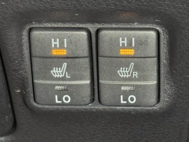 ノア ハイブリッドSi ABS 横滑り防止機能 ダブルエアコン エアバッグ バックモニター オートクルーズコントロール フルフラット 盗難防止システム 片側電動スライドドア 記録簿有 ナビTV LEDライト 3列シート AW(15枚目)