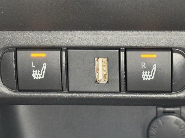 ヤリス Z サイドSRS AAC バックモニタ スマキー 横滑防止装置 キーフリー 1オーナー LEDランプ パワーウインドウ 定期点検記録簿 助手席エアバック クルコン エアバッグ パワーステアリング ナビ(13枚目)