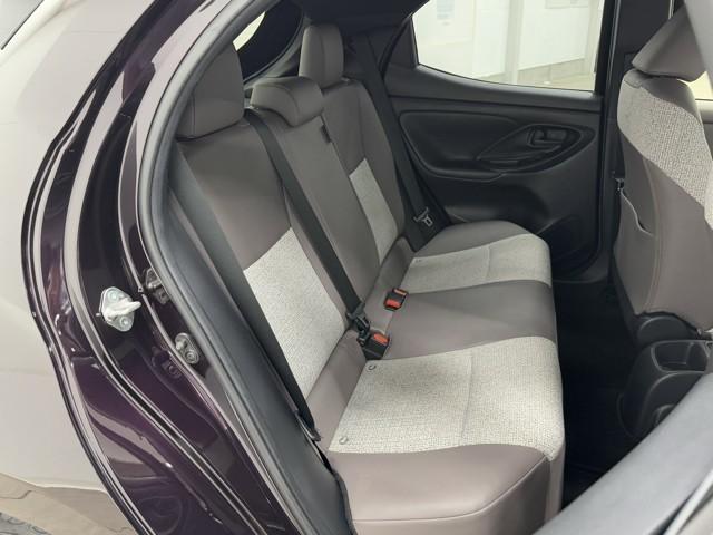 ヤリス Z サイドSRS AAC バックモニタ スマキー 横滑防止装置 キーフリー 1オーナー LEDランプ パワーウインドウ 定期点検記録簿 助手席エアバック クルコン エアバッグ パワーステアリング ナビ(15枚目)