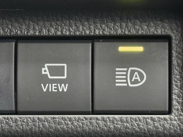 便利なオートマチックハイビームです　対向車を検知し自動的にハイビームとロービームを切り替えてくれます