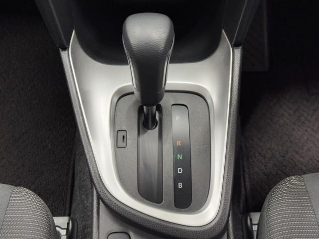 ヤリスクロス ハイブリッドＧ　ＴＳＳ　１００Ｖ　イモビライザー　バックモニタ－　記録簿有　エアコン　ＬＥＤヘッドライト　インテリキー　パワーウィンド　ワンオーナ　Ｗエアバック　オートクルーズ　メディアプレイヤー接続　キーフリー（9枚目）