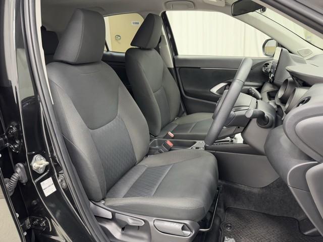 ヤリスクロス ハイブリッドＧ　ＴＳＳ　１００Ｖ　イモビライザー　バックモニタ－　記録簿有　エアコン　ＬＥＤヘッドライト　インテリキー　パワーウィンド　ワンオーナ　Ｗエアバック　オートクルーズ　メディアプレイヤー接続　キーフリー（13枚目）