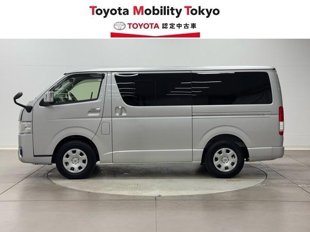 ハイエースバン ロングスーパーＧＬ　フルフラット　リアカメラ　ＳＲＳ　Ｗエアコン　横滑り防止装置付　盗難防止機能　キーレス　スマートエントリー　ＤＶＤ視聴可　エアコン　パワステ　ナビＴＶ　ＥＴＣ　ミュージックプレイヤー接続可　ＡＢＳ（3枚目）