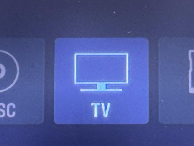 ハイエースバン ロングスーパーＧＬ　フルフラット　リアカメラ　ＳＲＳ　Ｗエアコン　横滑り防止装置付　盗難防止機能　キーレス　スマートエントリー　ＤＶＤ視聴可　エアコン　パワステ　ナビＴＶ　ＥＴＣ　ミュージックプレイヤー接続可　ＡＢＳ（8枚目）