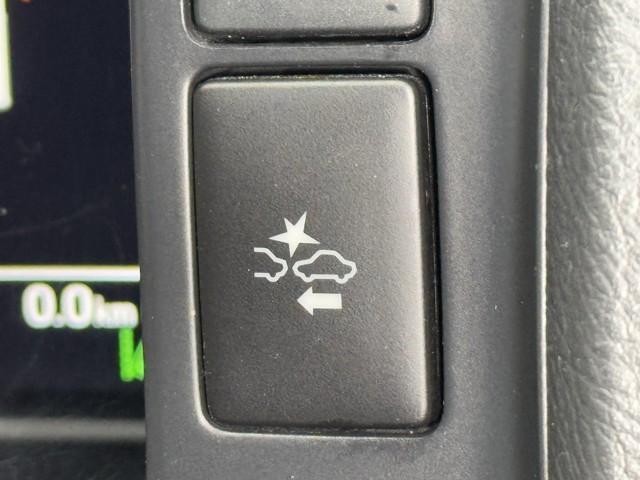 ハイエースバン ロングスーパーＧＬ　フルフラット　リアカメラ　ＳＲＳ　Ｗエアコン　横滑り防止装置付　盗難防止機能　キーレス　スマートエントリー　ＤＶＤ視聴可　エアコン　パワステ　ナビＴＶ　ＥＴＣ　ミュージックプレイヤー接続可　ＡＢＳ（15枚目）