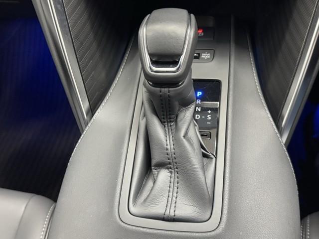 ハリアーハイブリッド Ｚ　パノラミックルーフ　地上デジタル　衝突被害軽減　サイドエアバッグ　ＬＥＤランプ　Ｂモニタ　クルコン　ナビＴＶ　１オーナー　アイドリングストップ　横滑り防止装置　スマートキー　盗難防止システム　ＡＢＳ（10枚目）