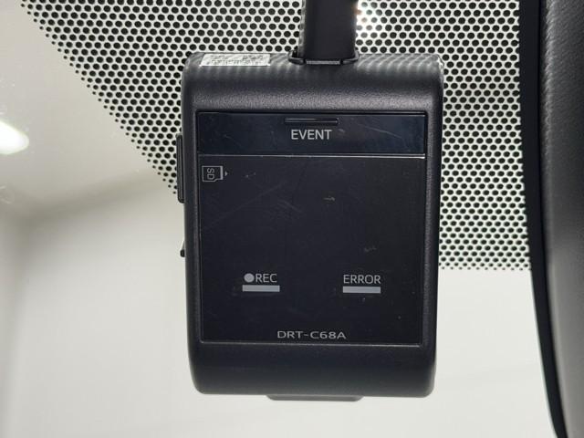 ノア ハイブリッドＳｉ　ダブルバイビー　ＬＥＤヘッドライト　クルコン　横滑り防止装置　メンテナンスノート　盗難防止システム　エアバッグ　アルミ　メモリ－ナビ　スマキー　Ｗエアコン　ＡＢＳ　ナビ＆ＴＶ　デュアルエアバッグ　ＥＴＣ　ＤＶＤ（8枚目）