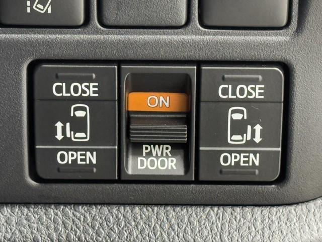 ノア ハイブリッドＳｉ　ダブルバイビー　ＬＥＤヘッドライト　クルコン　横滑り防止装置　メンテナンスノート　盗難防止システム　エアバッグ　アルミ　メモリ－ナビ　スマキー　Ｗエアコン　ＡＢＳ　ナビ＆ＴＶ　デュアルエアバッグ　ＥＴＣ　ＤＶＤ（14枚目）