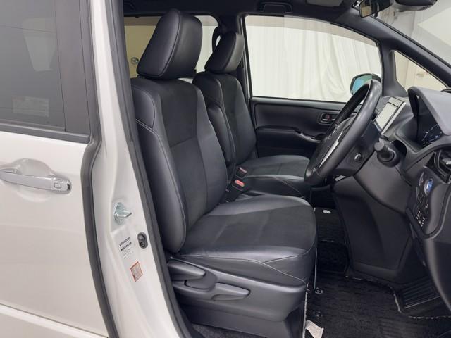 ノア ハイブリッドＳｉ　ダブルバイビー　ＬＥＤヘッドライト　クルコン　横滑り防止装置　メンテナンスノート　盗難防止システム　エアバッグ　アルミ　メモリ－ナビ　スマキー　Ｗエアコン　ＡＢＳ　ナビ＆ＴＶ　デュアルエアバッグ　ＥＴＣ　ＤＶＤ（16枚目）