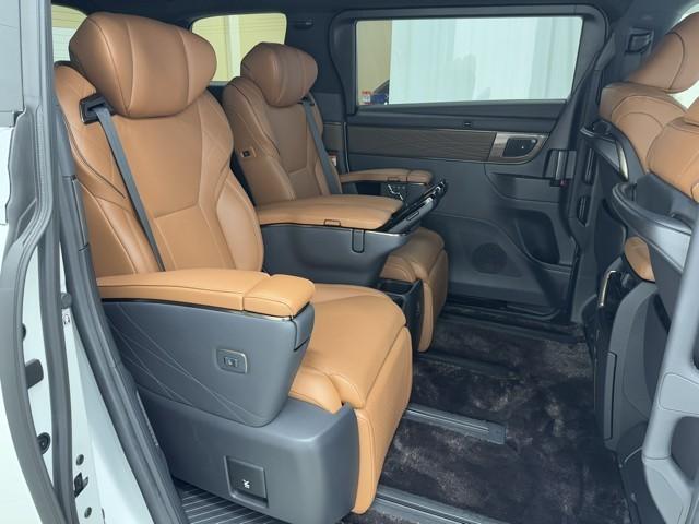 ヴェルファイアハイブリッド エグゼクティブラウンジ　サンルーフ　革シート　両側パワースライドドア　アルミホイール　オートクルーズコントロール　ＤＶＤ再生　スマートキー　ドラレコ　記録簿　３列シート　キーレスエントリー　ＥＴＣ　メモリーナビ　エアバッグ（17枚目）