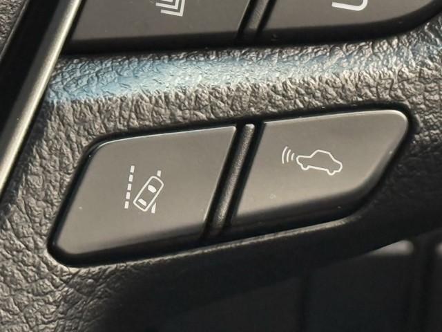 アルファードハイブリッド Ｓ　タイプゴールド　ＡＣ１００Ｖ　地デジ　リアオートエアコン　クルコン　Ｂカメラ　ナビ＆ＴＶ　メンテナンスノート　ＬＥＤライト　オートエアコン　横滑り防止機能　アイドリングストップ　フルフラット　スマートキー　ＥＴＣ（12枚目）