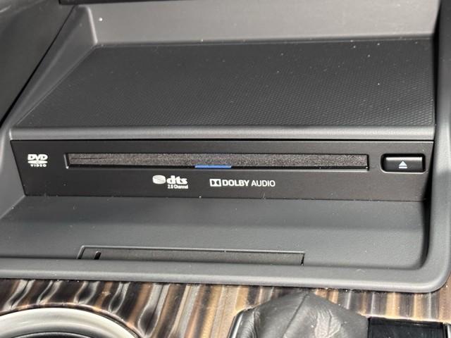 カムリ Gレザーパッケージ 衝突被害軽減 DVDプレーヤー 100V電源 LEDランプ ナビTV 横滑り防止 本革シート 電動シート 地デジTV イモビライザー エアバッグ キーフリー メモリ-ナビ オートクルーズ ABS(9枚目)