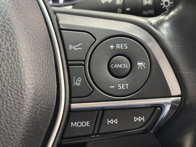 カムリ Gレザーパッケージ 衝突被害軽減 DVDプレーヤー 100V電源 LEDランプ ナビTV 横滑り防止 本革シート 電動シート 地デジTV イモビライザー エアバッグ キーフリー メモリ-ナビ オートクルーズ ABS(12枚目)