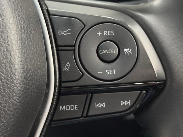 ハリアーハイブリッド Ｚ　レザーパッケージ　パノラマサンルーフ　１００Ｖ電源　地デジ　横滑防止　盗難防止システム　Ｂモニター　革　ＬＥＤライト　パワーウィンドウ　クルコン　スマートキ－　助手席エアバック　パワーシート　エアバッグ　点検記録簿（10枚目）