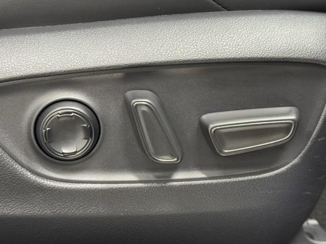 ハリアーハイブリッド Ｚ　レザーパッケージ　パノラマサンルーフ　１００Ｖ電源　地デジ　横滑防止　盗難防止システム　Ｂモニター　革　ＬＥＤライト　パワーウィンドウ　クルコン　スマートキ－　助手席エアバック　パワーシート　エアバッグ　点検記録簿（15枚目）