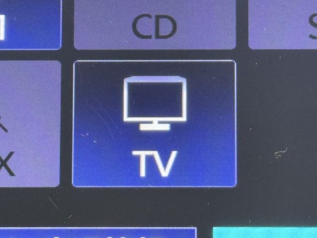 ランドクルーザープラド ＴＸ　Ｌパッケージ　整備記録簿　横滑り防止機能　Ｂカメ　ナビＴＶ　衝突被害軽減　ワンオーナ　アルミ　運転席パワーシート　フルタイム４ＷＤ　本皮シート　クルコン　メモリーナビ　ＥＴＣ車載器　キーフリー　カーテンエアバッグ（8枚目）